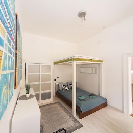 Cosy Studio Apartment With Airconditioner 布达佩斯 外观 照片